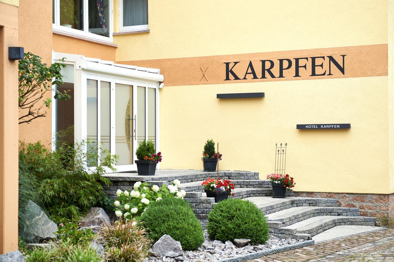 Hotel & Restaurant Zum Karpfen 美因河畔奥伯恩堡 外观 照片